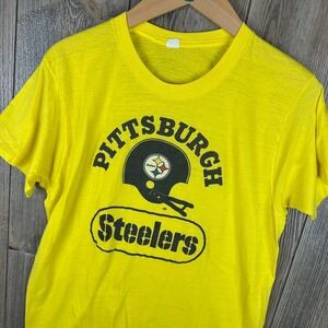 NFL Pittsburgh Steelers Vintage 70s T-Shirt Yellow Football Helmet Graphic Tee